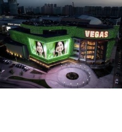 Медиа фасад и световое оформление Philips в ТРК VEGAS Крокус Сити